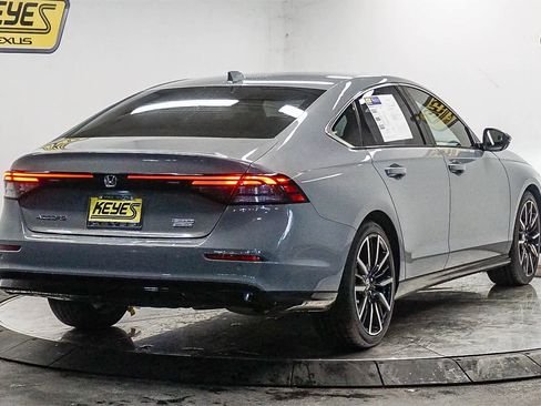 Used 2024 Honda Accord Touring image 4