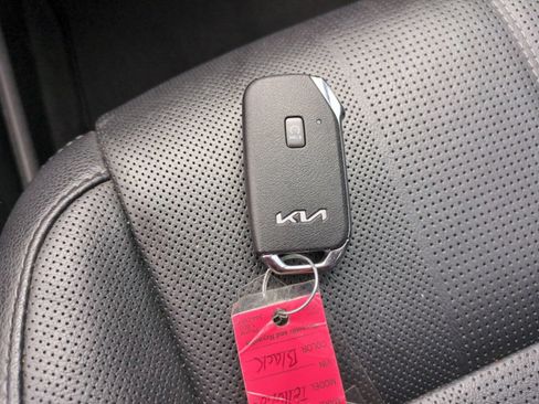 Used 2022 Kia Telluride SX w/ Nightfall Edition Package AWD/4WD image 34