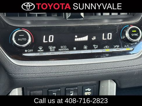 Used 2022 Toyota Corolla Cross XLE FWD image 24
