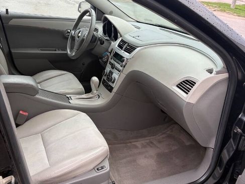 Used 2010 Chevrolet Malibu LT FWD image 8