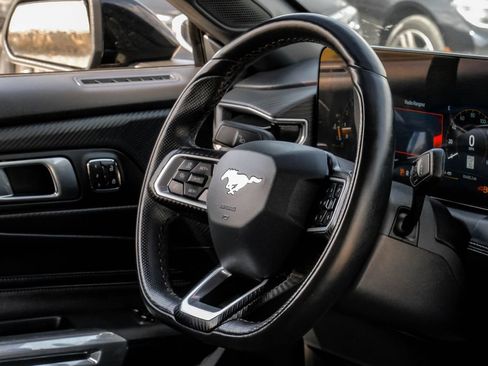 Used 2025 Ford Mustang GT Premium RWD image 12