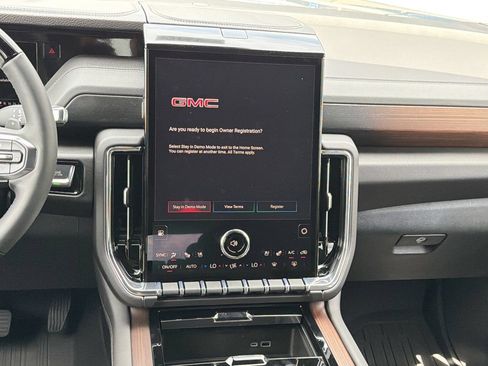 New 2026 GMC Yukon Denali w/ Advanced Technology Package RWD image 4