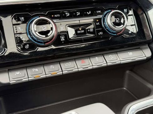 Used 2024 GMC Sierra 1500 Denali image 27