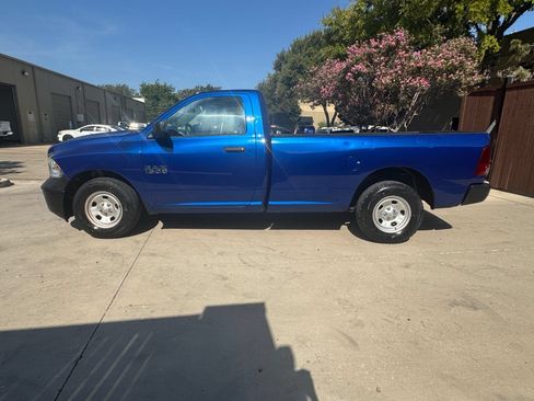 Used 2018 RAM 1500 Express RWD image 4
