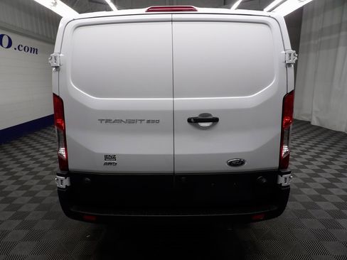 Used 2024 Ford Transit 250 Low Roof AWD image 32