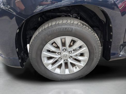 Used 2018 Lexus GX 460 image 13