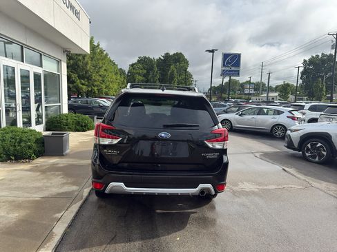 Used 2023 Subaru Forester Touring AWD/4WD image 4