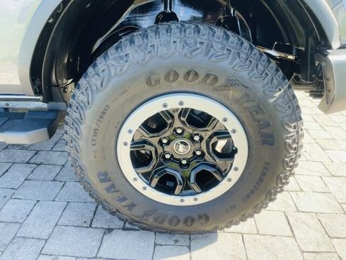 Used 2023 Ford Bronco Outer Banks w/ Sasquatch Package AWD/4WD image 30