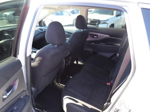 Used 2020 Nissan Murano S w/ Technology Package image 17