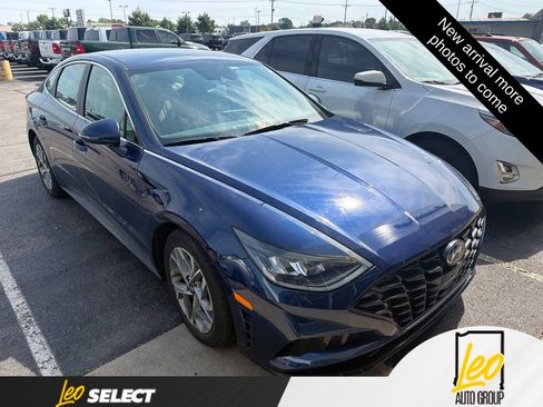 Used 2020 Hyundai Sonata SEL w/ Cargo Package FWD image 2