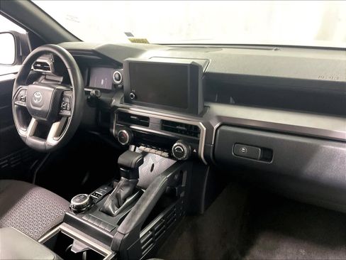 Used 2025 Toyota 4Runner SR5 image 14