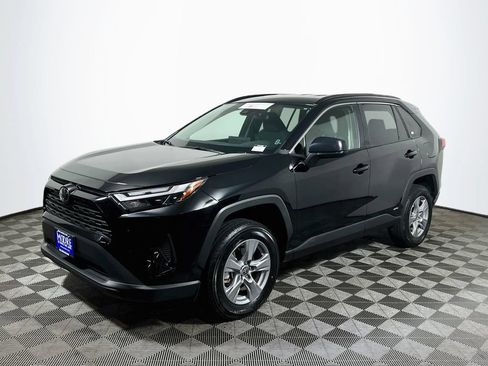 Certified 2025 Toyota RAV4 LE AWD/4WD image 3