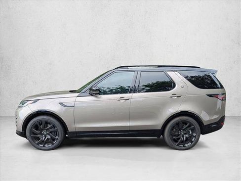 Used 2023 Land Rover Discovery HSE R-Dynamic AWD/4WD image 8