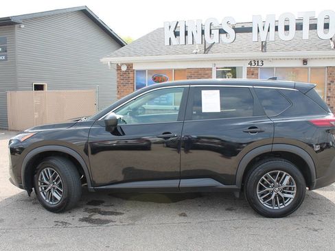 Used 2021 Nissan Rogue S AWD/4WD image 2