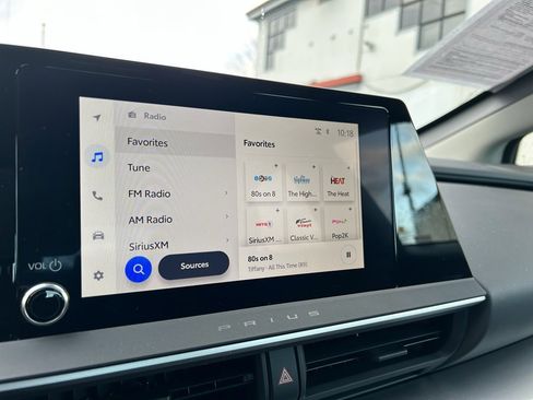 Certified 2025 Toyota Prius LE image 21