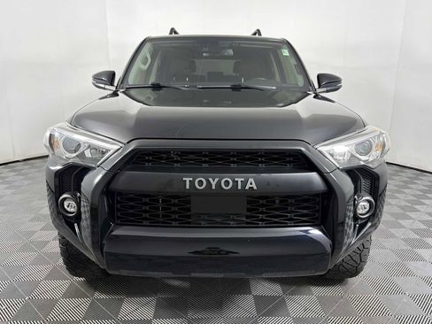 Used 2023 Toyota 4Runner SR5 Premium w/ Moonroof Package image 2