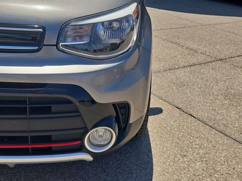 Used 2018 Kia Soul ! FWD image 11