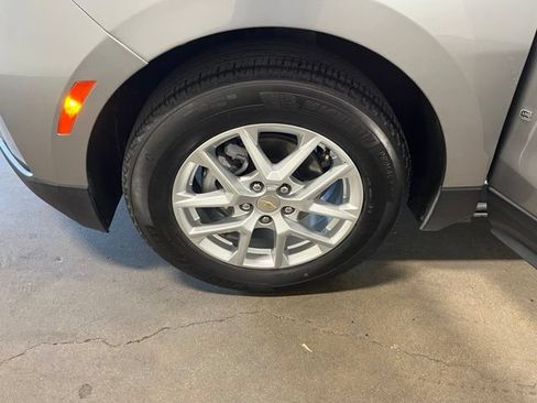 Used 2024 Chevrolet Equinox LT FWD image 31