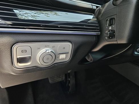 Used 2024 Mercedes-Benz GLS 450 4MATIC image 22