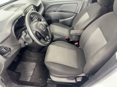 Used 2022 RAM ProMaster City Tradesman image 5