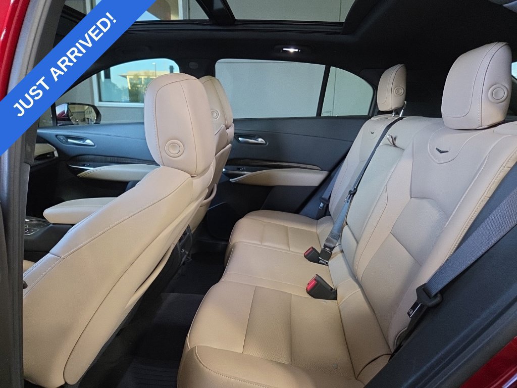 Used 2024 Cadillac XT4 Premium Luxury FWD image 6