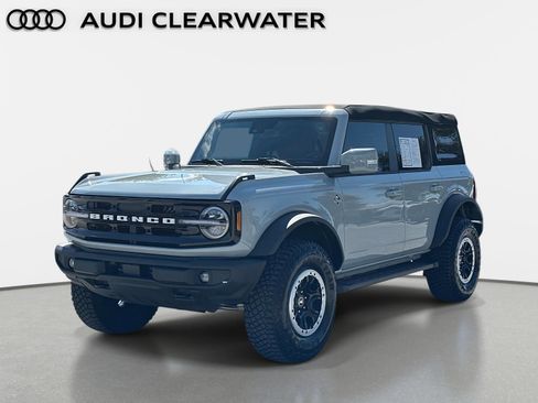 Used 2023 Ford Bronco Outer Banks w/ Sasquatch Package image 1