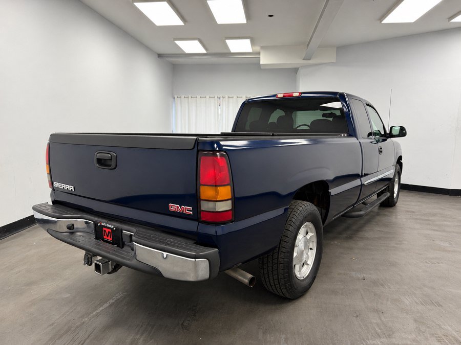 Used 2005 GMC Sierra 1500 SLE w/ Safe And Sound Package AWD/4WD image 8