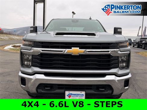 Used 2024 Chevrolet Silverado 2500 LT image 12