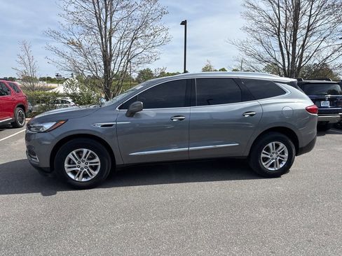 Used 2020 Buick Enclave Essence image 4