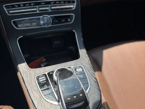 Used 2020 Mercedes-Benz E 350 4MATIC Sedan w/ Parking Assistance Package image 28