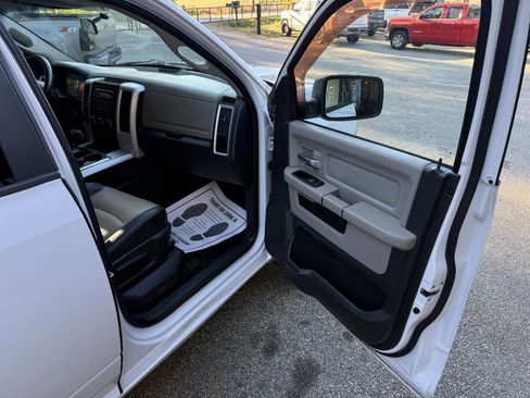 Used 2012 RAM 1500 Big Horn RWD image 16