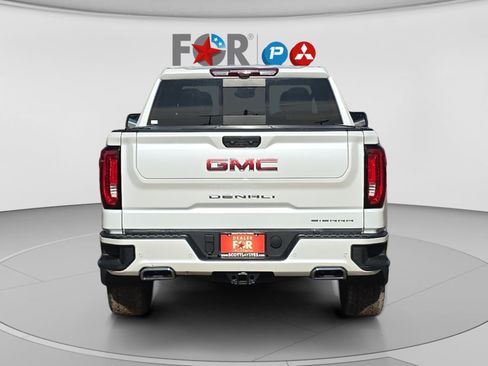 Used 2022 GMC Sierra 1500 Denali w/ Technology Package AWD/4WD image 4