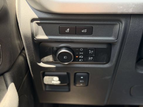 Used 2024 Ford Expedition Max XLT AWD/4WD image 17