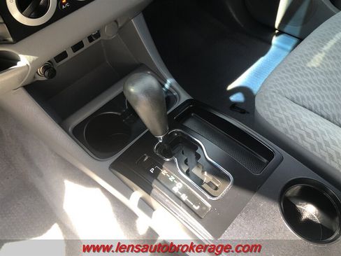 Used 2011 Toyota Tacoma 2WD Double Cab w/ Convenience Pkg image 15