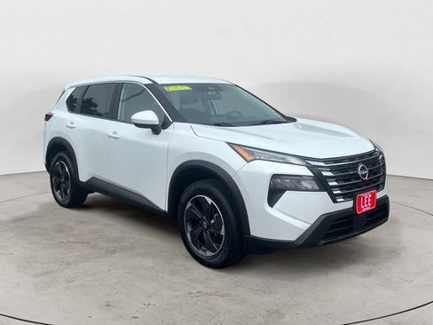 Used 2025 Nissan Rogue SV AWD/4WD image 7