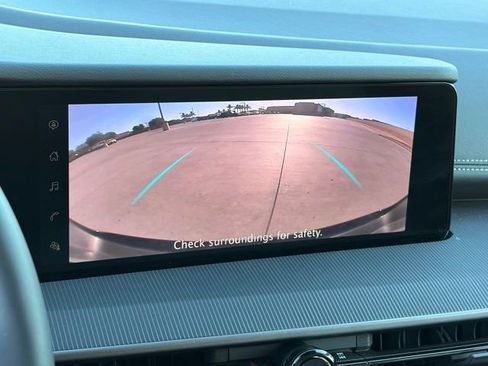 Used 2025 Nissan Murano SV AWD/4WD image 15