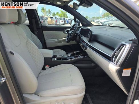 Used 2026 Kia Sorento SX Prestige image 12