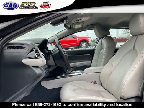Used 2023 Toyota Camry XLE image 10