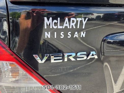 Used 2015 Nissan Versa FWD image 14