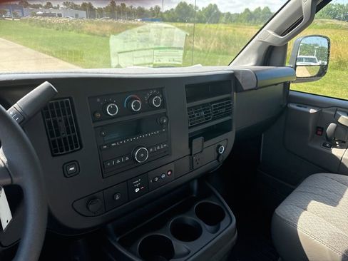 New 2025 Chevrolet Express 2500 Work Van w/ Driver Convenience Package image 19