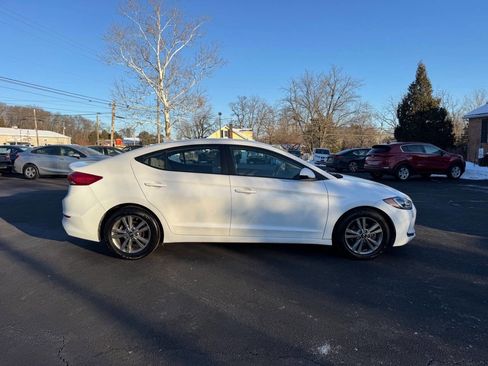 Used 2018 Hyundai Elantra SEL image 5