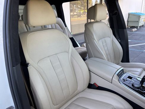 Used 2021 BMW X7 xDrive40i w/ Premium Package AWD/4WD image 38