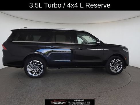 Used 2025 Lincoln Navigator L Reserve AWD/4WD image 22