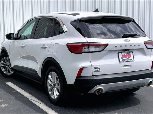 Used 2020 Ford Escape SE FWD image 10
