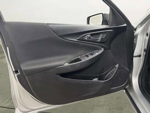 Used 2017 Chevrolet Malibu LS FWD image 10