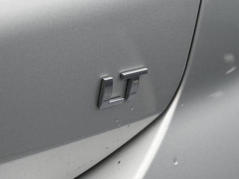 Used 2021 Chevrolet Equinox LT image 35