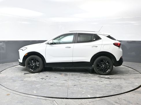 Used 2024 Buick Encore GX Sport Touring image 11
