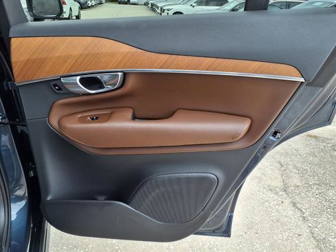 Used 2024 Volvo XC90 B6 Plus w/ Protection Package Premier image 14