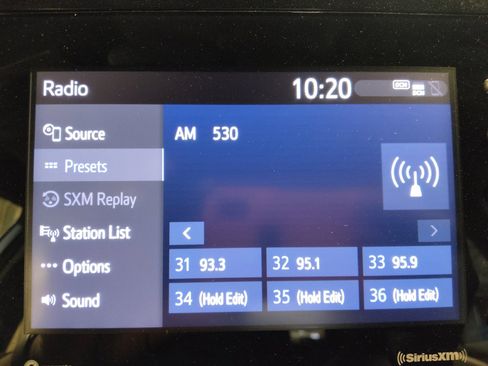 Used 2022 Toyota Camry SE image 25