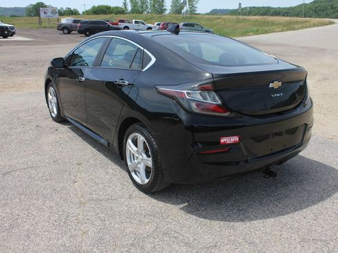 Used 2017 Chevrolet Volt LT w/ Comfort Package FWD image 7